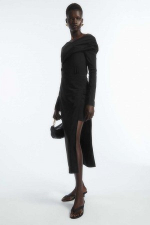 Women's COS Asymmetric Cutout Skirts Black | TLVUE-6159