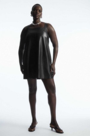 Women's COS Leather Mini Pinafore Dress Black | PGNFQ-8217